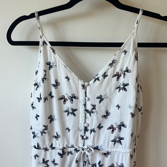 Rails Frida Butterfly Print V-Neck Belted Dress - Picture 4 of 10